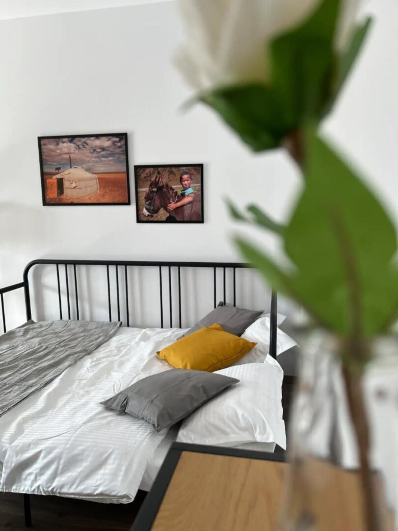 High-Rise Luxury Apartment With Free Parking Bukarest Kültér fotó